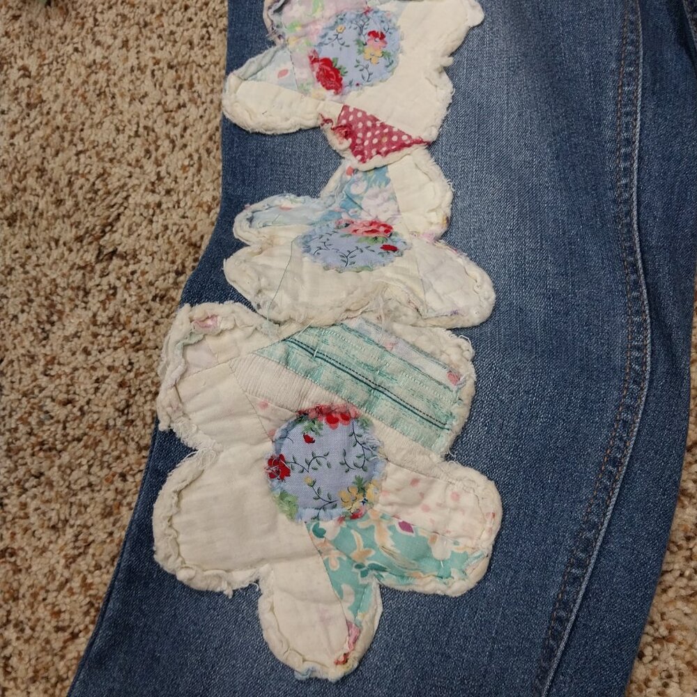 3787 Size 14 Upcycled High Waist Cato Appliqued with Quilted Flowers. - Picture 3 of 7